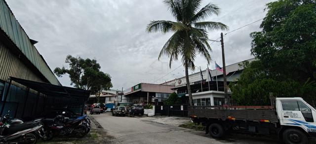 Taman Daya Factory Corner Lot 4690sqft 2