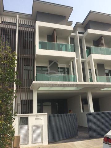 Reflexion Pool Villa @ Bandar Nusaputra Timur, Puchong South 1
