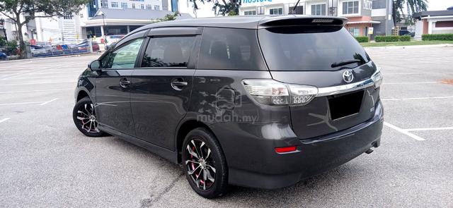 2013 Toyota WISH 1.8 ZGE20G FACELIFT (A) FULLOAN - 4
