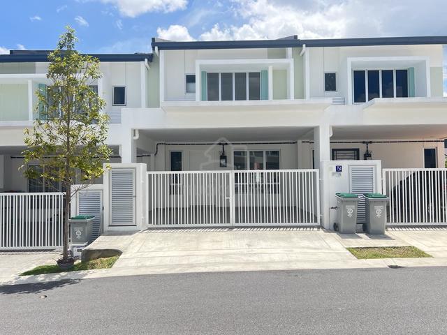 [FREEHOLD]Tiara Sendayan Teres 2 tingkat Untuk Dijual 1