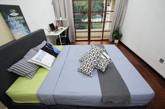 Walk To LRT Station and All Amenities Gated Guarded Fully Furnished 1