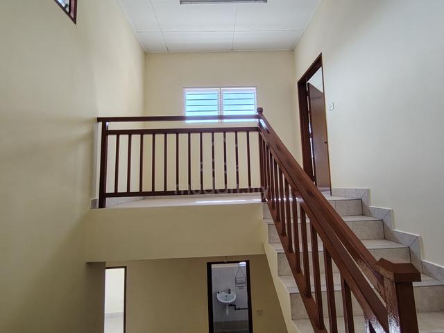 Rumah Corner 2 1/2 Tingkat Lavender Height/Laman Villa 1