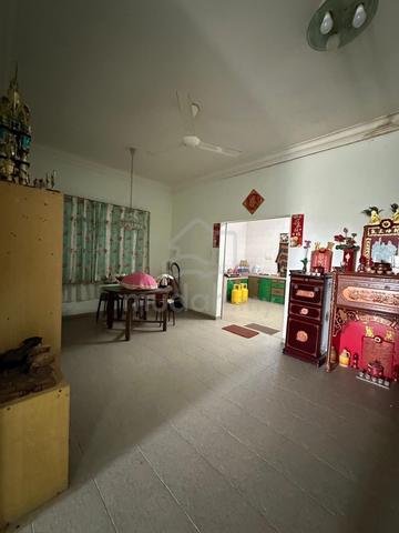 Kulai Jalan Lengkongan Bungalow House Renovate 4 Bedroom For Sale 1