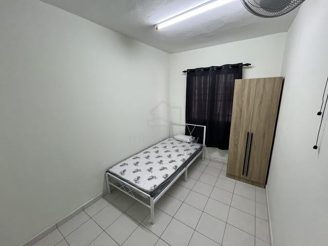 Single Room (Non-Sharing) Near LRT Wangsa Maju 1