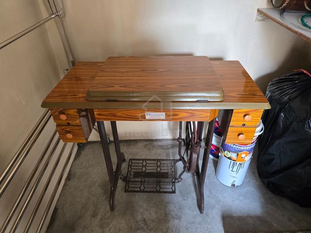Vintage Butterfly Sewing Machine - photo 4 of 6