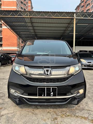 Honda StepWGN RP3 1.5T 150HP 7 Seater MPV - 4