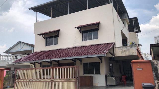 WITH ROOFTOP 💥 RENOVATED 3 Storey Terrace Lorong Embun Ampang KL 1