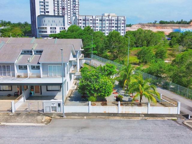 CORNER LOT | HUGE LAND Double Storey Laman View Cyberjaya For Sale 1