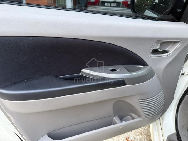 2009 Mitsubishi GRANDIS 2.4 FACELIFT (A) - 4