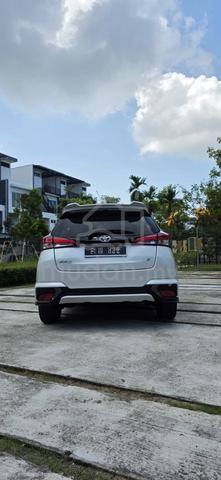 2021 Toyota YARIS 1.5 E (A) - 4