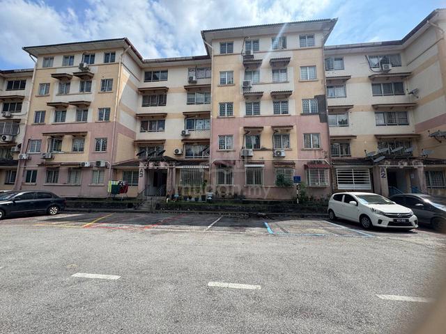 saujana apartment 1