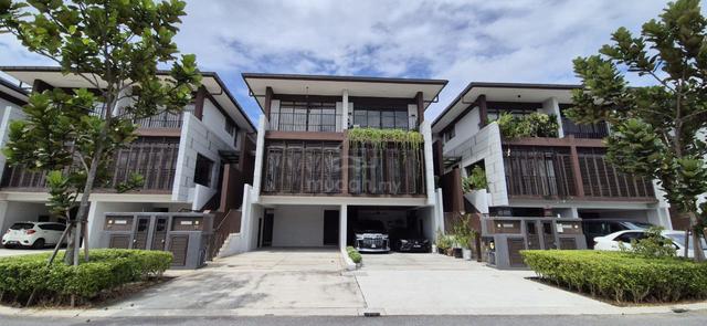 Facing Open Clubhouse 3 Storey House Mulia Residences Cyberjaya 1