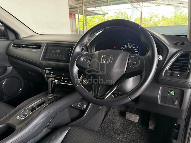 Honda HR-V 1.8 V Facelift (A) Full Spec Full Serv - 3