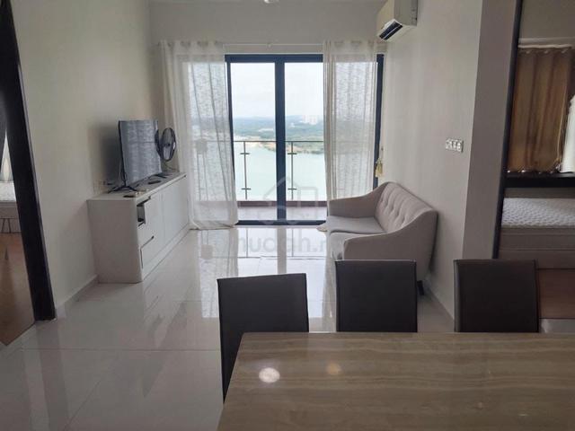 Bay Point @ Country Garden Danga Bay 1