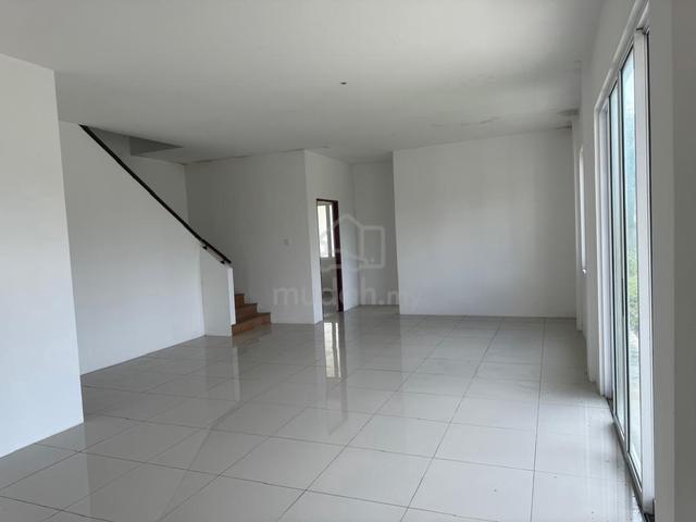 [BELOW BANK VALUE] Double Storey Corner at Kota Sentosa , Kuching 1