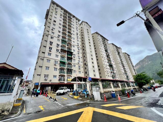 Pangsapuri Saujana Gombak 1