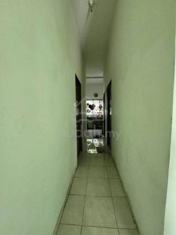 100% LON, Teres Setingkat, STAKAN SENTORIA 4