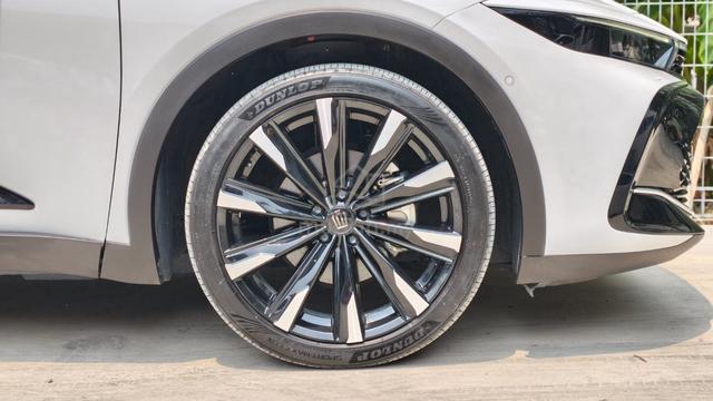 2023 Toyota Crown 2.4 Rs Advance Sedan - 2
