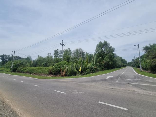 Muara Tebas Bako Land 1st lot (999 title) 1
