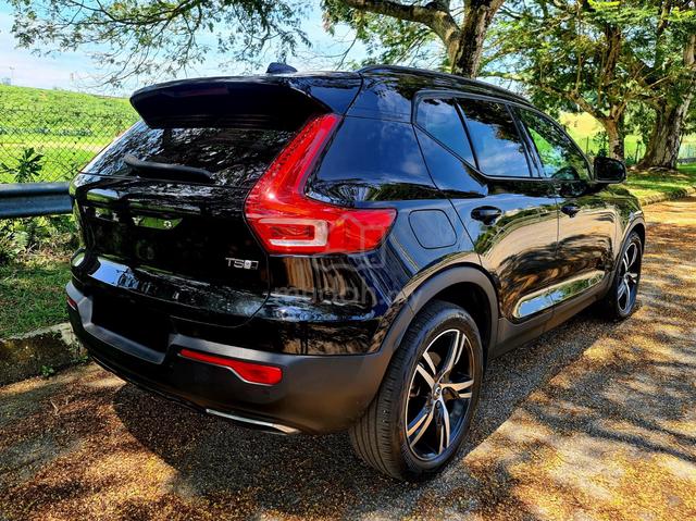 Volvo XC40 2.0 T5 AWD R-Design 8Speed 252Hp 350Nm - 2