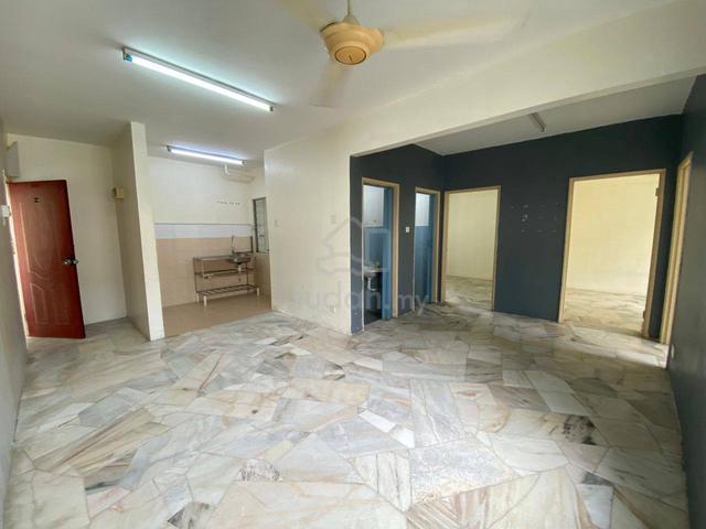Alpinia Abadi Apartment 1