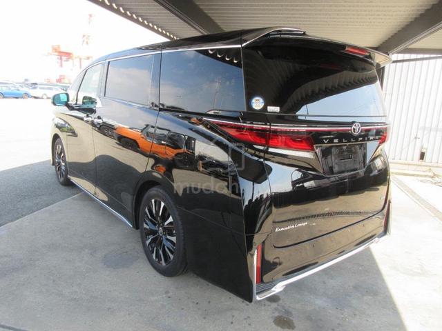 2023 Toyota Vellfire Hybrid Executive Lounge 2.5 - 3