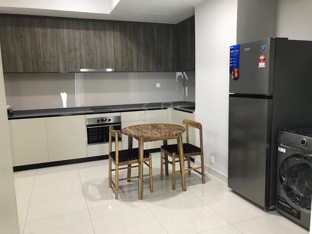 LINQ SKY RESIDENCES (Datum Jelatek) 1