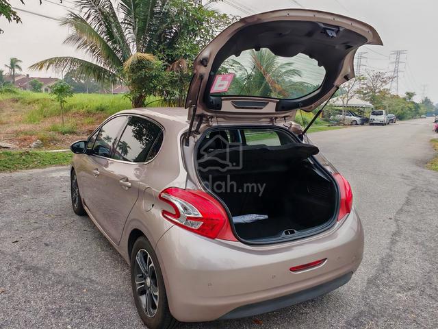 2013 Peugeot 208 1.6 VTI ALLURE (A) - 4