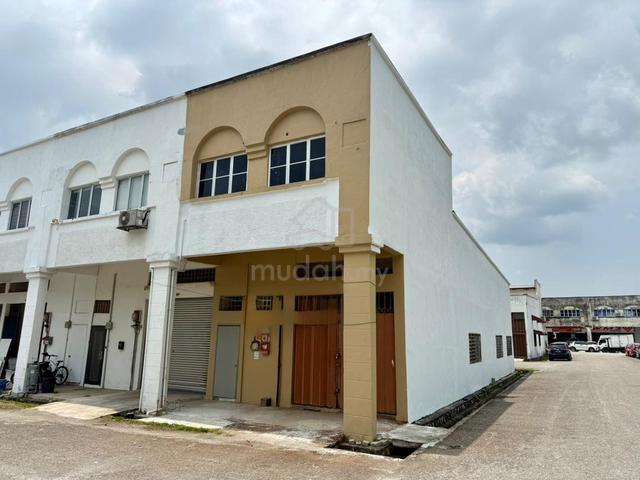 {BEST RENT}1.5 Storey Factory Bandar Teknologi Kajang{20x80Sf}-End Lot 1