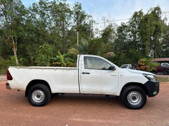 2017 Toyota HILUX SINGLE CAB REVO 2.4 (M) - 4