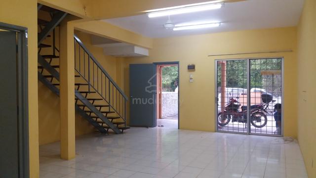 2sty Tmn Pinggiran Putra near MEX Highway Tmn Equine Seri Kembangan 1