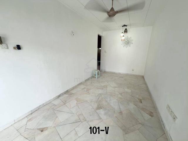 Zapin Bandar Bukit Raja Klang 1 Storey Terrace House for Sale 1