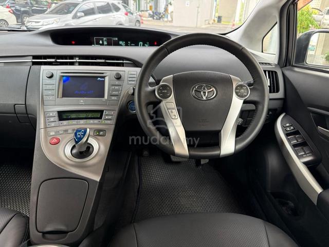 2013 Toyota PRIUS 1.8 LUXURY (HYBRID) (A) -NEWBATT - 5