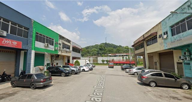 [LIMITED] CORNER 1.5 storey Link Factory @ Taman Desa Serdang 1