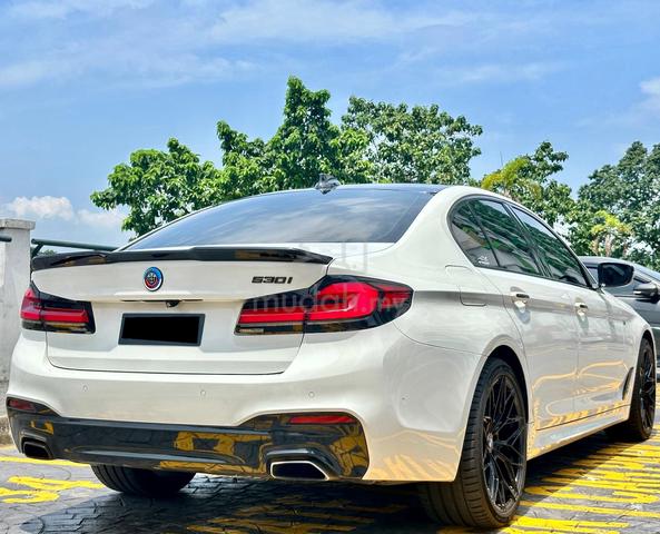 CONVERTED FACELIFTš„2017 BMW 530i 2.0 M-SPORT G30 - 3
