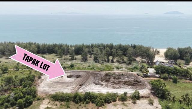 Lot Banglo Kg Merang ( Berhadapan Pantai ) 1