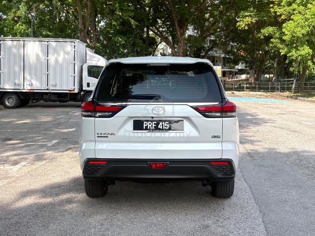 2024 Toyota INNOVA ZENIX V Toyota Full Service 21K - 4