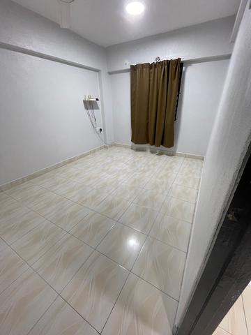 Jalan Tuna Flats 1