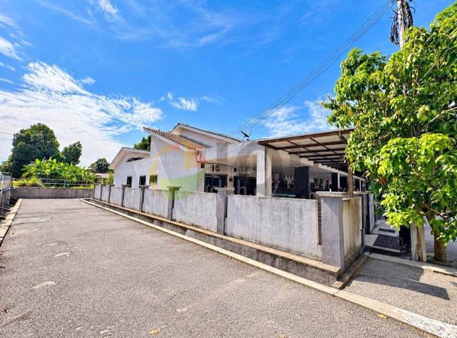 Rumah freehold endlot 1