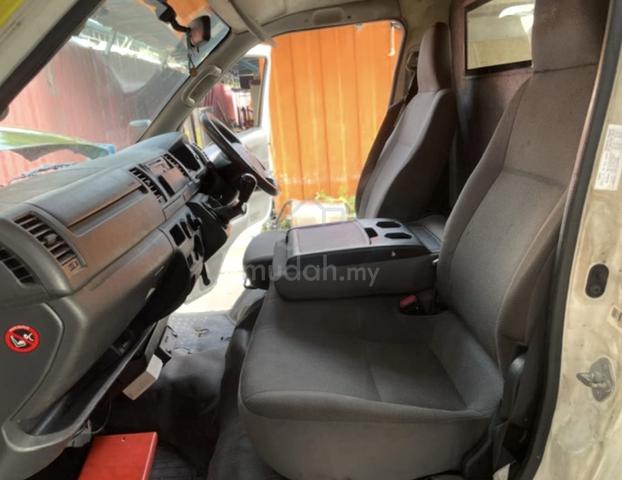 2014 Toyota HIACE 2.5 KDH200R FACELIFT (M) - 5