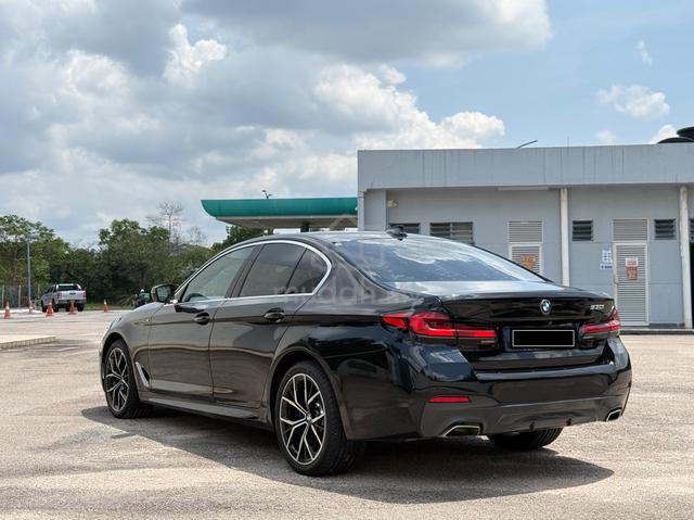 2021 Bmw 530i 2.0 LCI M-SPORT (A) - 3