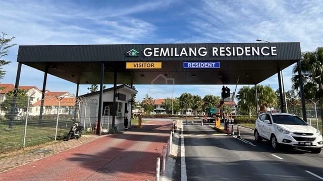 KOTA BAYUEMAS KLANG 2 Storey 24x80 House For Rent Gated Guarded Area 1