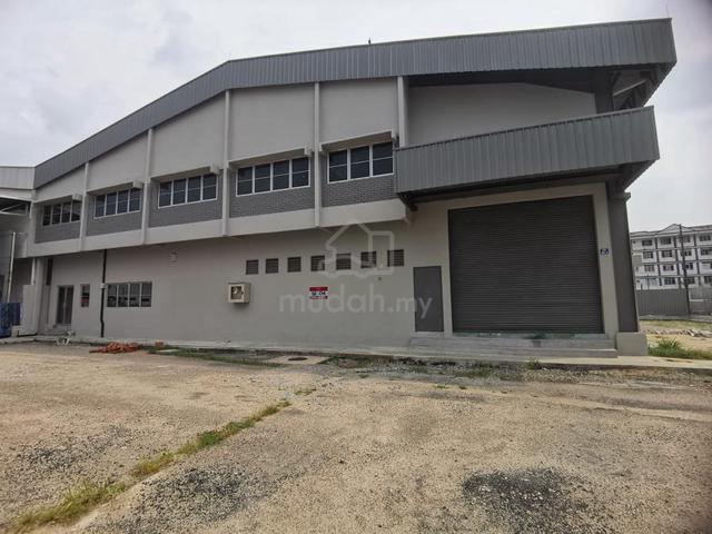 Corner 1.5storey Semi-D Factory at Free Trade Zone for Rent 1
