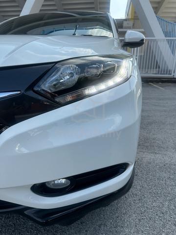 2015 Honda HR-V 1.8 V (A + 1 Year Warranty - 3