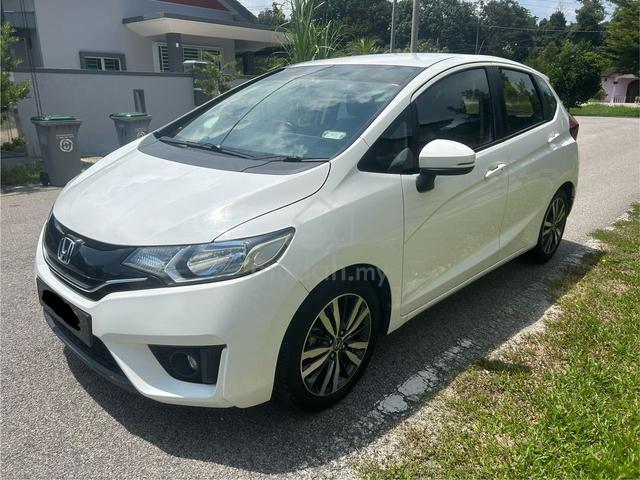 2015 Honda JAZZ 1.5 V (A) - 3