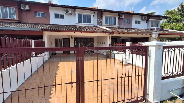 Double Story Taman Putra Prima Puchong Freehold Open 1