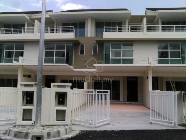 3 Storey Terrace At Relau For Sale 1