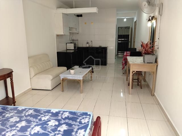 Api-Api Apartment 1