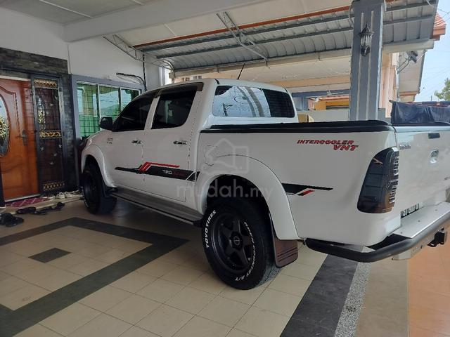 2011 Toyota HILUX 3.0 G DUAL CAB (A) - 2