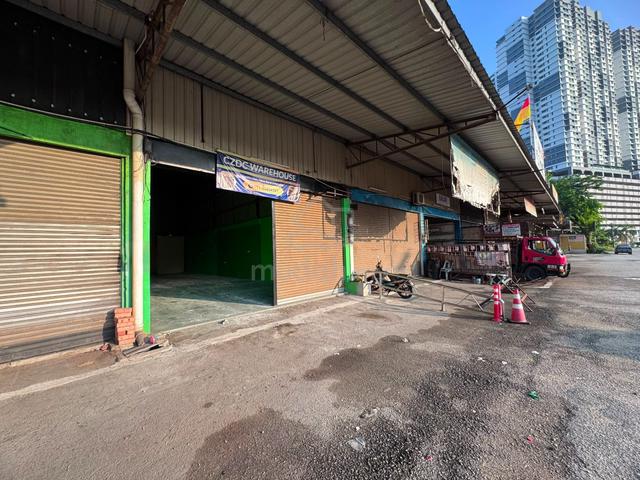 (Empty Unit) Roadside Warehouse Facing Main Road Jalan Reko Kajang 1